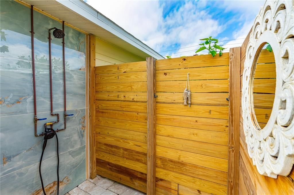 На продажу: $580,000 (3 спален, 1 ванн, 1168 Квадратных фут)