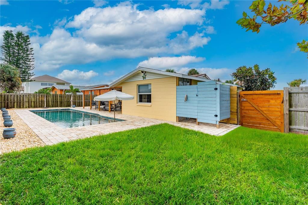 На продажу: $580,000 (3 спален, 1 ванн, 1168 Квадратных фут)