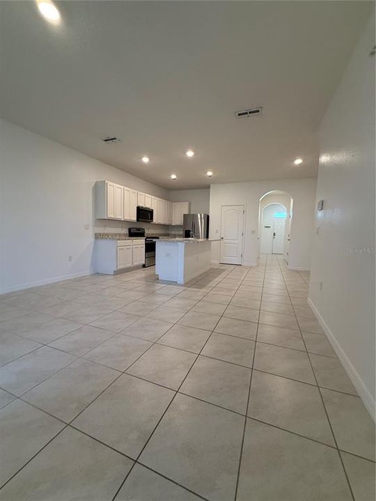 For Rent: $1,795 (3 beds, 2 baths, 1672 Square Feet)