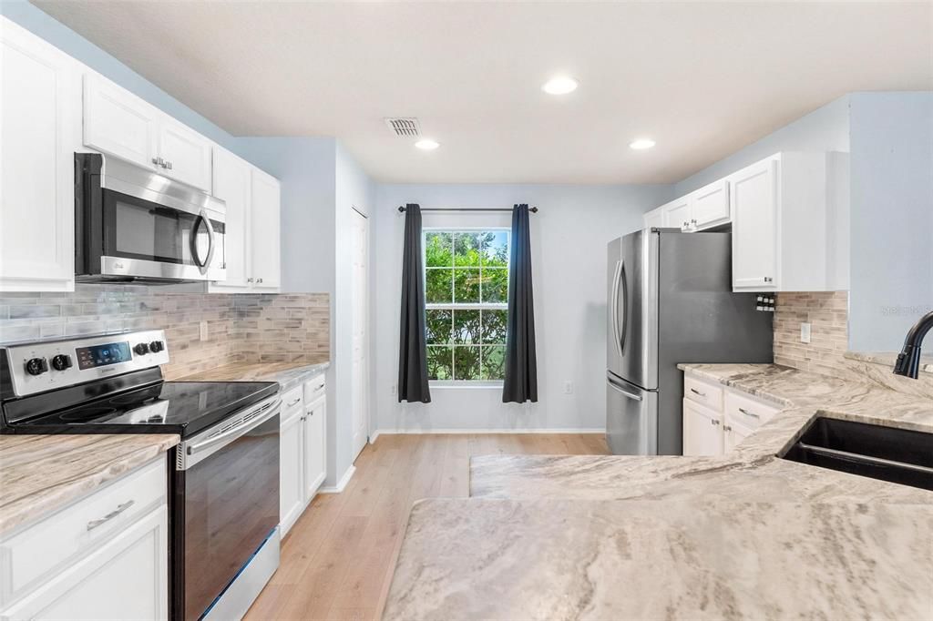 For Sale: $410,000 (3 beds, 2 baths, 2160 Square Feet)