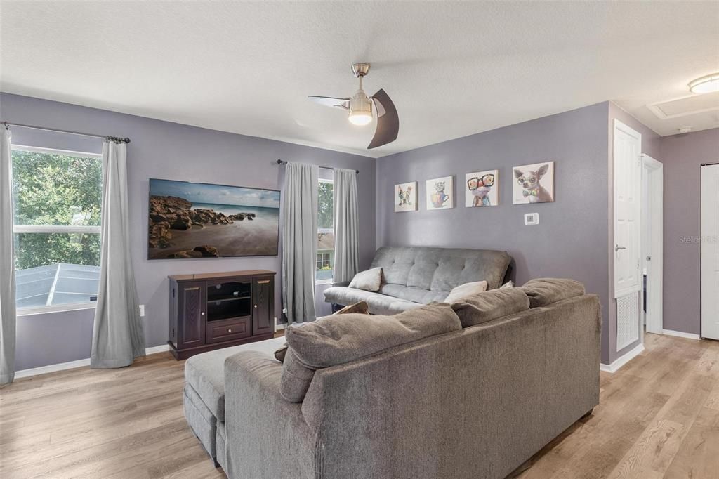 For Sale: $410,000 (3 beds, 2 baths, 2160 Square Feet)