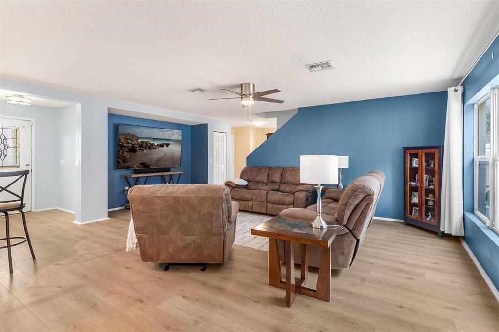 For Sale: $410,000 (3 beds, 2 baths, 2160 Square Feet)