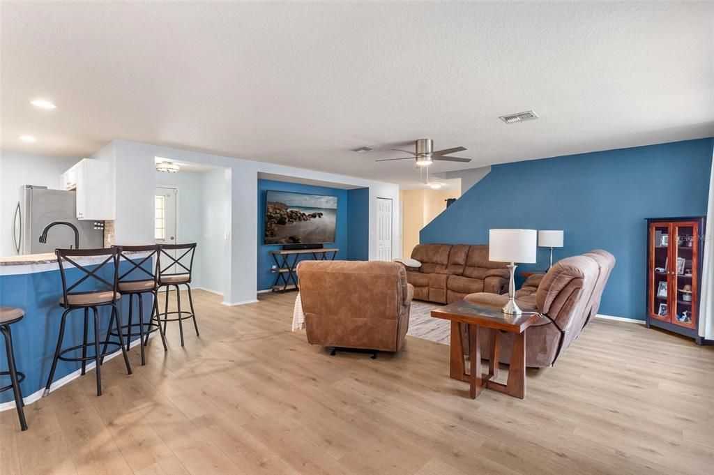 For Sale: $410,000 (3 beds, 2 baths, 2160 Square Feet)