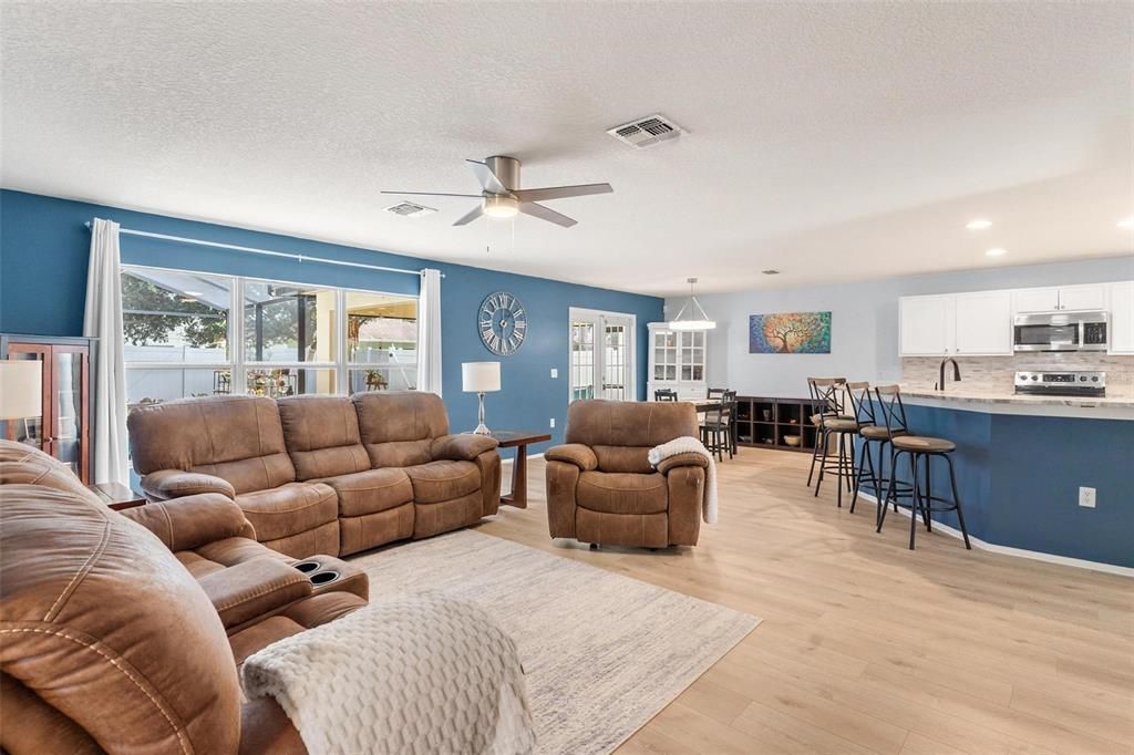 For Sale: $410,000 (3 beds, 2 baths, 2160 Square Feet)