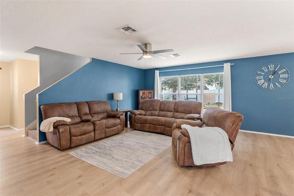 For Sale: $410,000 (3 beds, 2 baths, 2160 Square Feet)