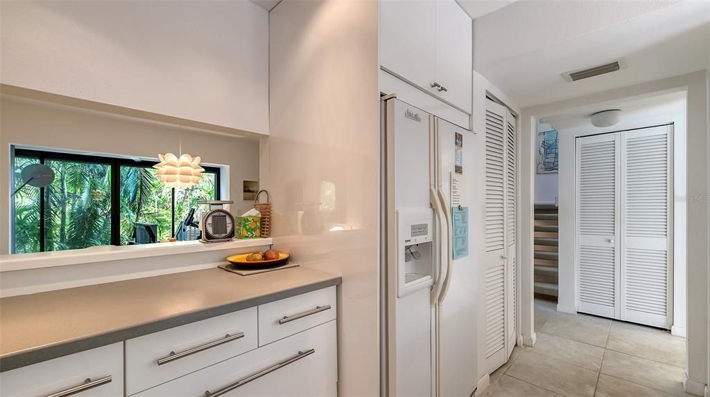 Active With Contract: $397,000 (2 beds, 3 baths, 1849 Square Feet)