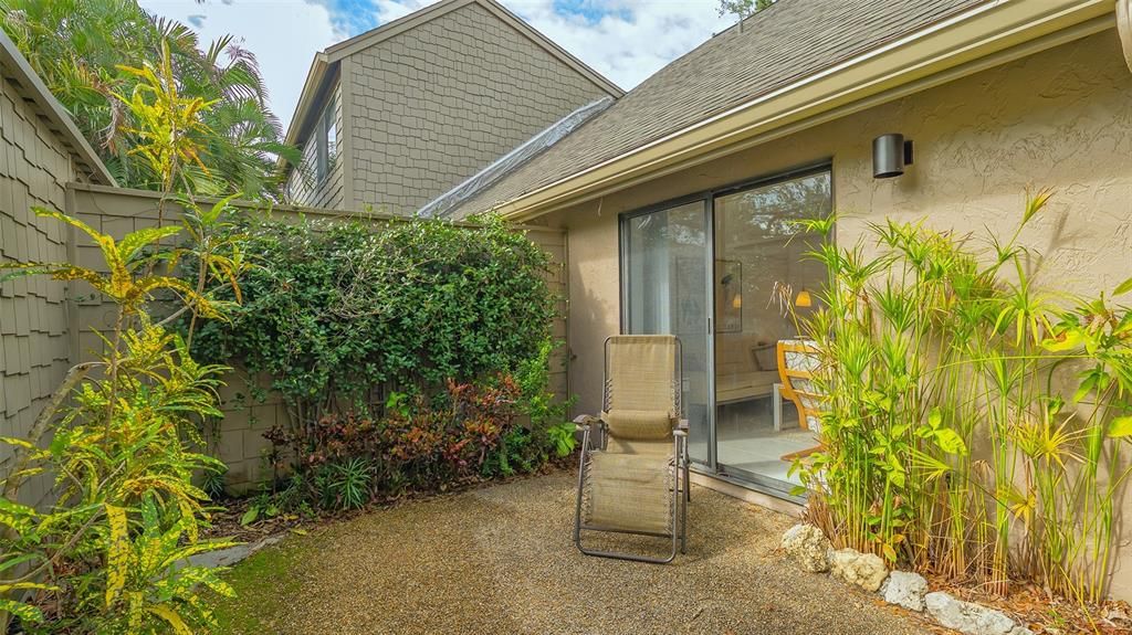 Active With Contract: $397,000 (2 beds, 3 baths, 1849 Square Feet)