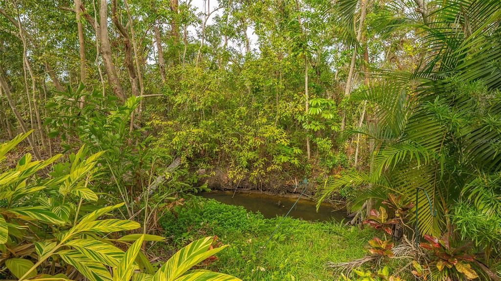 Active With Contract: $397,000 (2 beds, 3 baths, 1849 Square Feet)