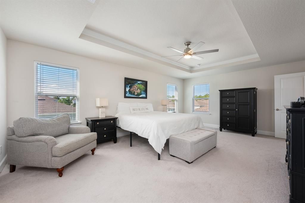 For Sale: $525,000 (5 beds, 2 baths, 2780 Square Feet)