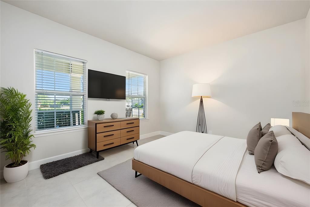 For Sale: $525,000 (5 beds, 2 baths, 2780 Square Feet)