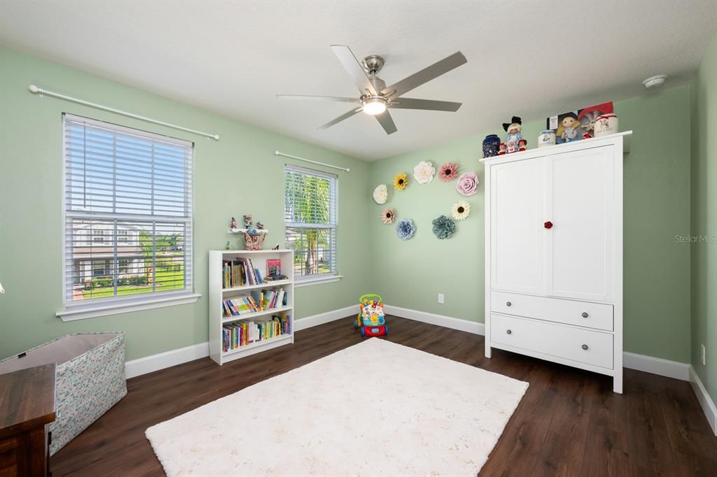 For Sale: $525,000 (5 beds, 2 baths, 2780 Square Feet)