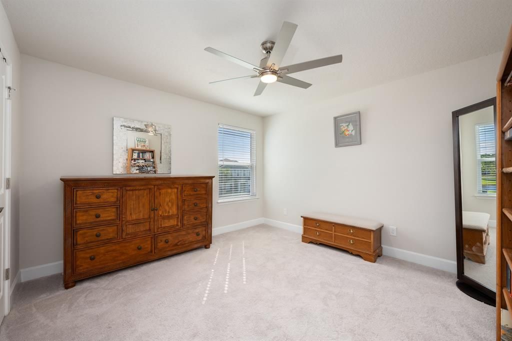 For Sale: $525,000 (5 beds, 2 baths, 2780 Square Feet)