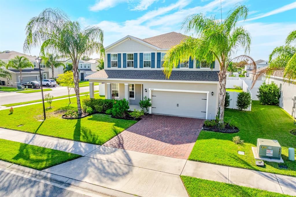 For Sale: $525,000 (5 beds, 2 baths, 2780 Square Feet)