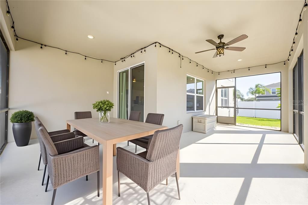 For Sale: $525,000 (5 beds, 2 baths, 2780 Square Feet)