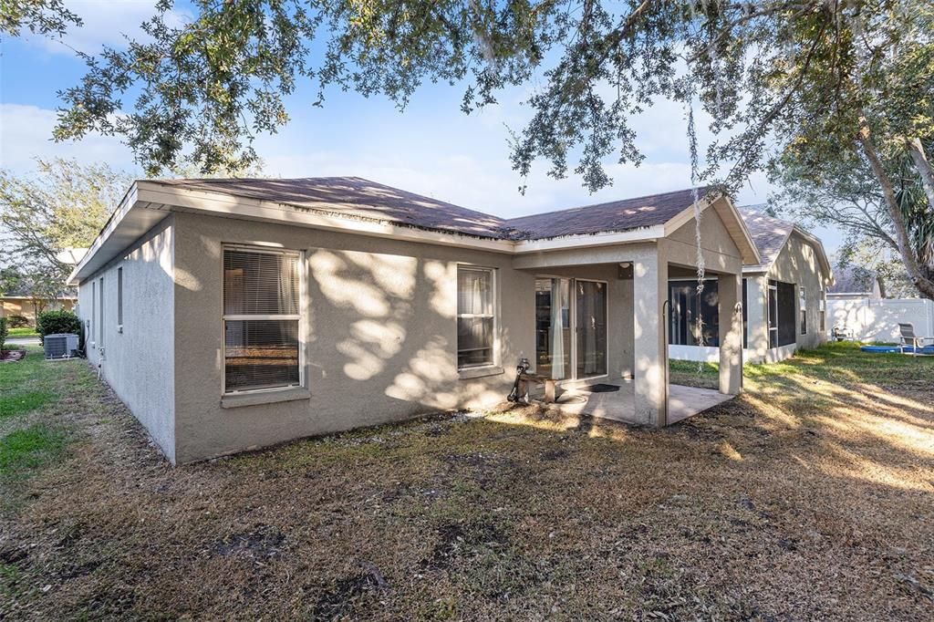 For Sale: $290,000 (3 beds, 2 baths, 1140 Square Feet)