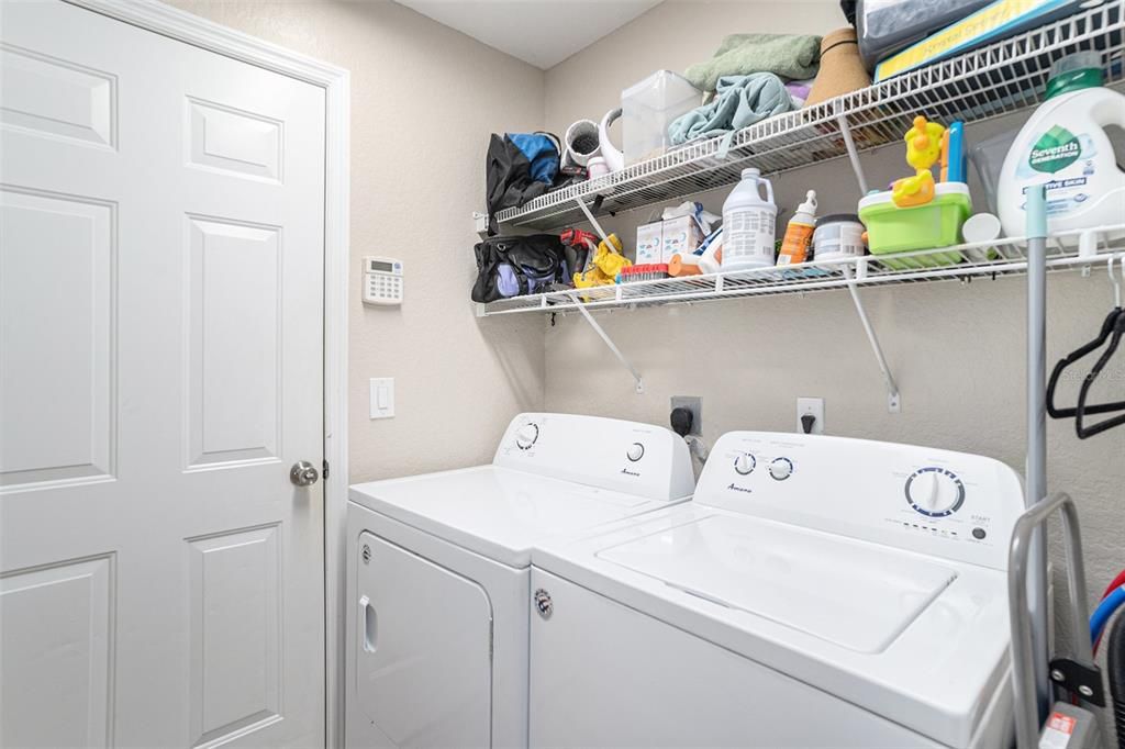 For Sale: $290,000 (3 beds, 2 baths, 1140 Square Feet)