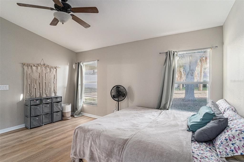 For Sale: $290,000 (3 beds, 2 baths, 1140 Square Feet)