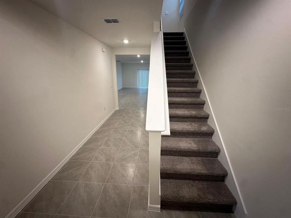 出租: $2,500 (5 贝兹, 3 浴室, 2447 平方英尺)