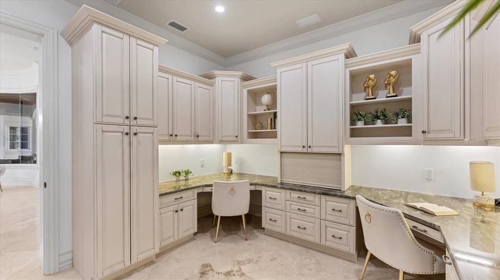 待售: $4,790,000 (5 贝兹, 5 浴室, 9101 平方英尺)