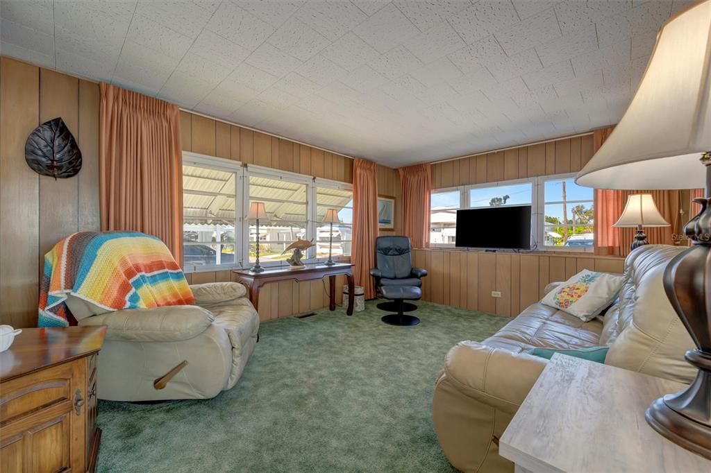 En Venta: $109,000 (2 camas, 1 baños, 714 Pies cuadrados)