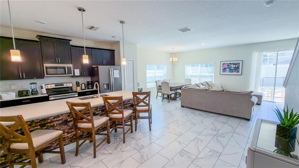 For Sale: $510,000 (5 beds, 4 baths, 2167 Square Feet)