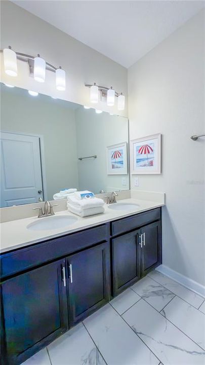 For Sale: $510,000 (5 beds, 4 baths, 2167 Square Feet)