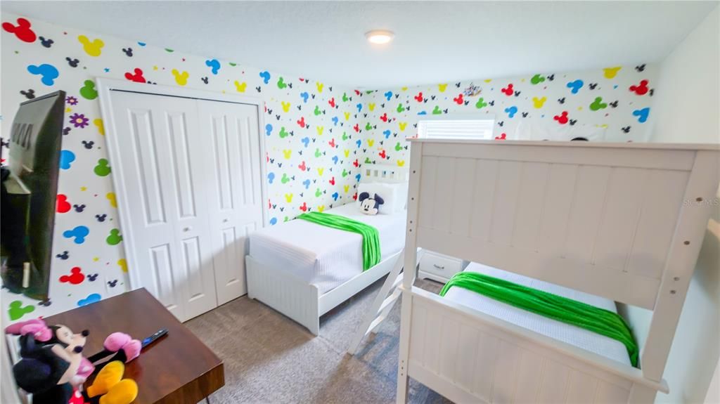 For Sale: $510,000 (5 beds, 4 baths, 2167 Square Feet)