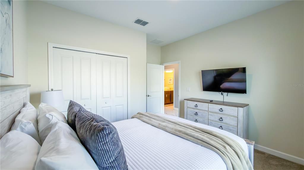 For Sale: $510,000 (5 beds, 4 baths, 2167 Square Feet)