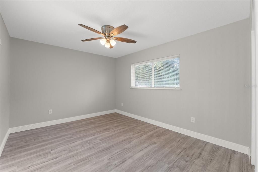 Под контрактом: $379,000 (3 спален, 2 ванн, 1528 Квадратных фут)