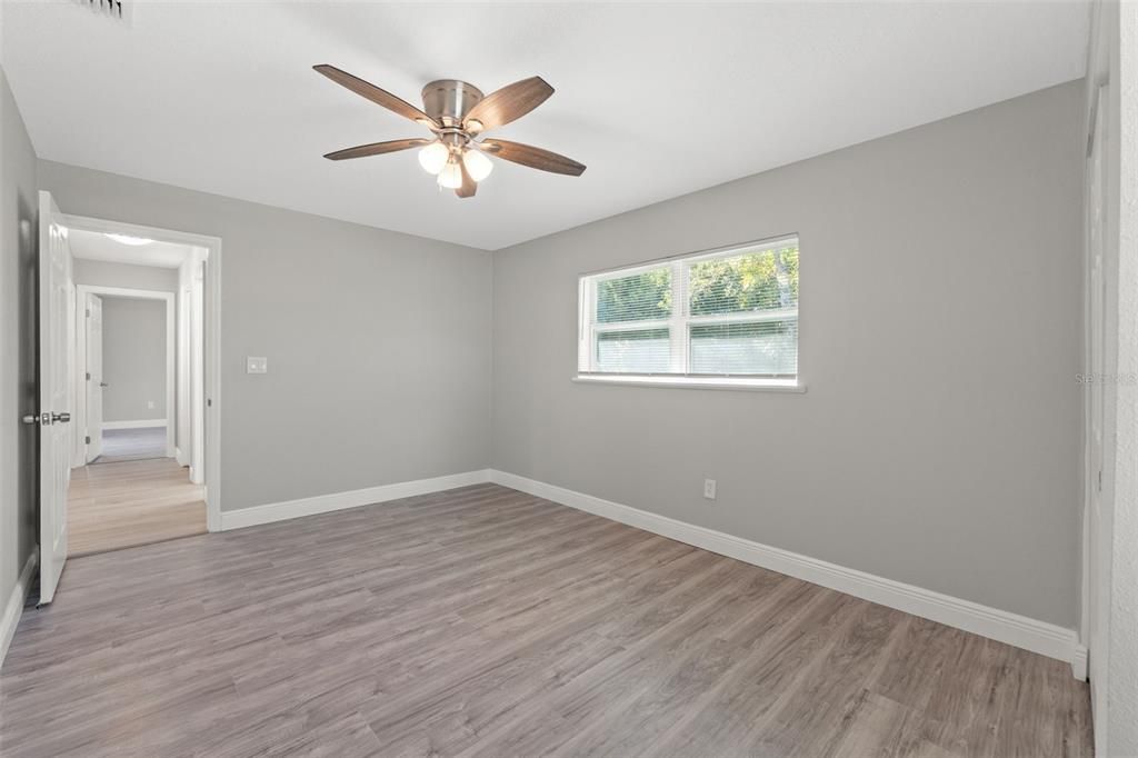 Под контрактом: $379,000 (3 спален, 2 ванн, 1528 Квадратных фут)