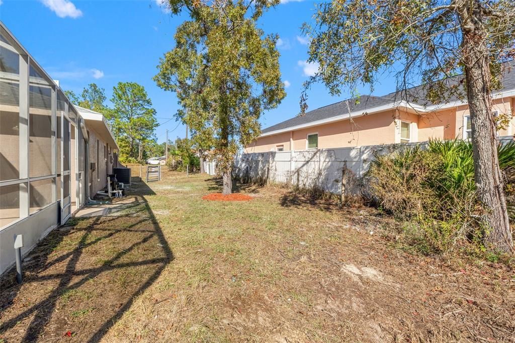 Под контрактом: $379,000 (3 спален, 2 ванн, 1528 Квадратных фут)