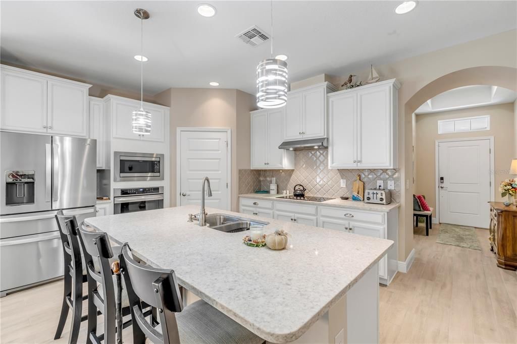 For Sale: $521,000 (3 beds, 3 baths, 2040 Square Feet)