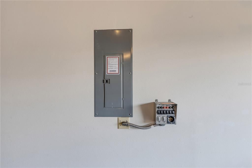 For Sale: $521,000 (3 beds, 3 baths, 2040 Square Feet)