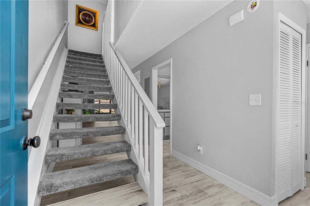 For Sale: $199,900 (2 beds, 2 baths, 1263 Square Feet)