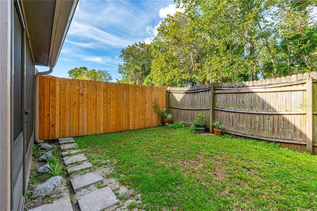 For Sale: $199,900 (2 beds, 2 baths, 1263 Square Feet)