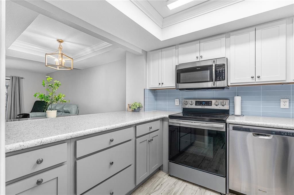 For Sale: $199,900 (2 beds, 2 baths, 1263 Square Feet)