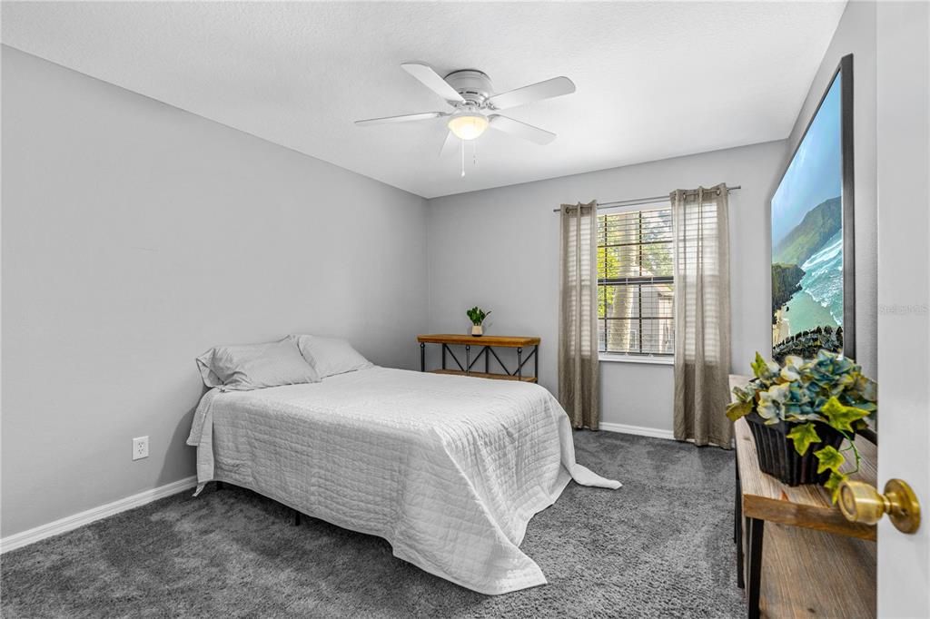 For Sale: $199,900 (2 beds, 2 baths, 1263 Square Feet)