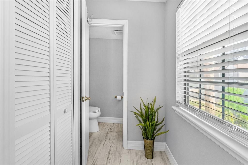 For Sale: $199,900 (2 beds, 2 baths, 1263 Square Feet)