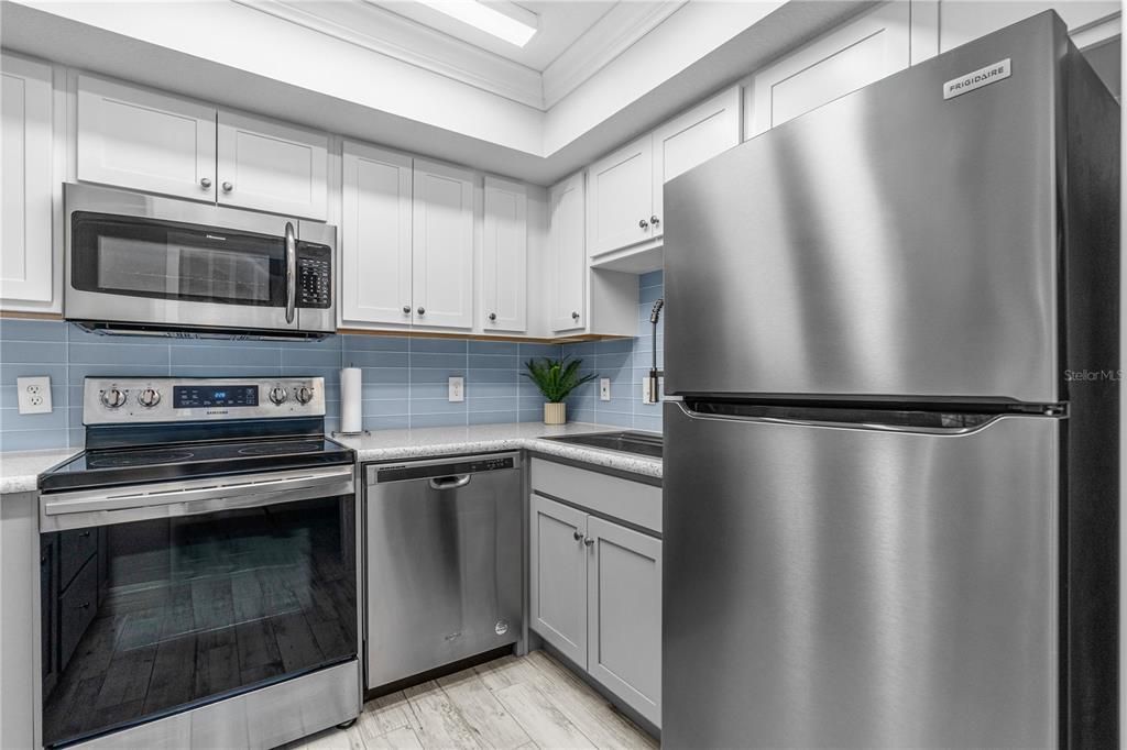 For Sale: $199,900 (2 beds, 2 baths, 1263 Square Feet)