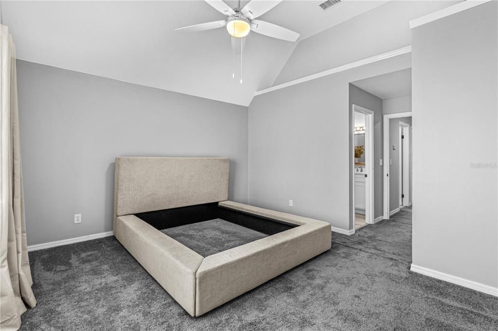 For Sale: $199,900 (2 beds, 2 baths, 1263 Square Feet)