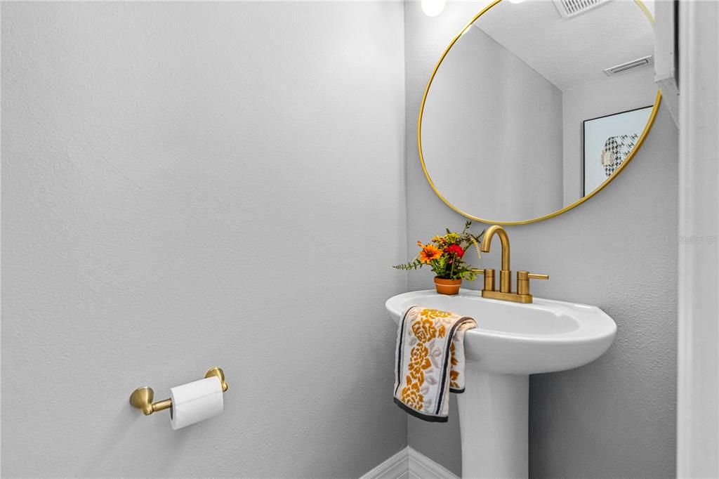 For Sale: $199,900 (2 beds, 2 baths, 1263 Square Feet)