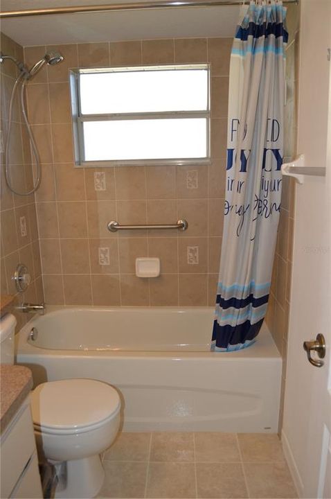 Active With Contract: $283,000 (3 beds, 2 baths, 1439 Square Feet)