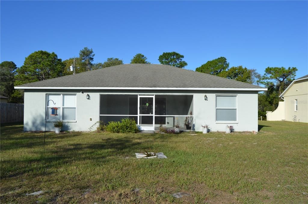 Active With Contract: $283,000 (3 beds, 2 baths, 1439 Square Feet)