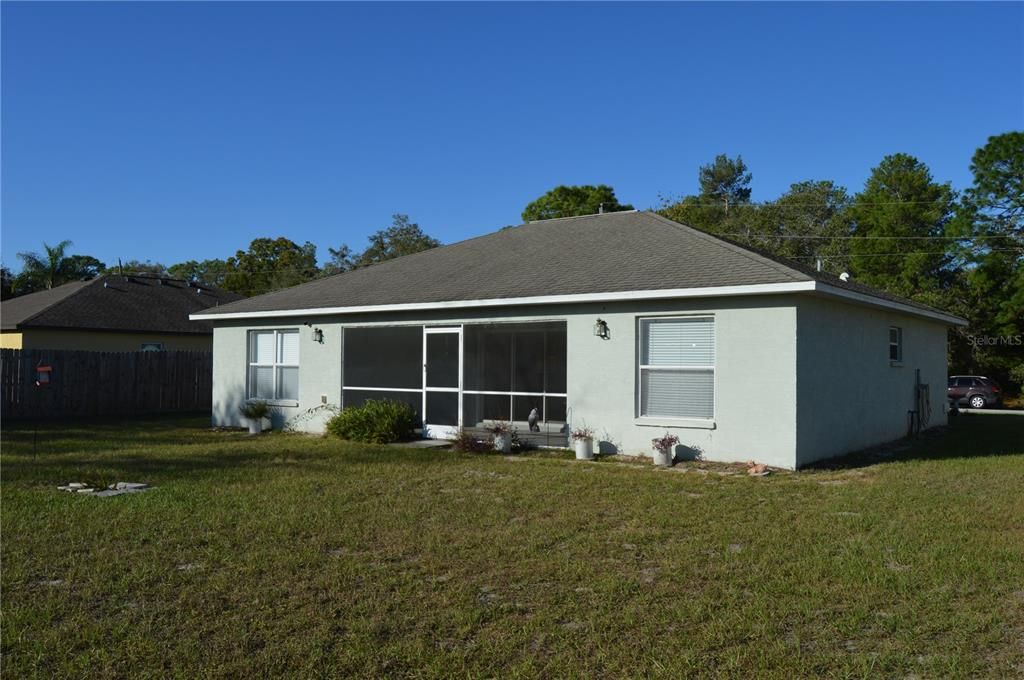 Active With Contract: $283,000 (3 beds, 2 baths, 1439 Square Feet)