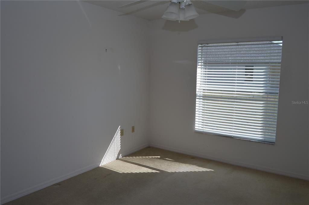 Active With Contract: $283,000 (3 beds, 2 baths, 1439 Square Feet)