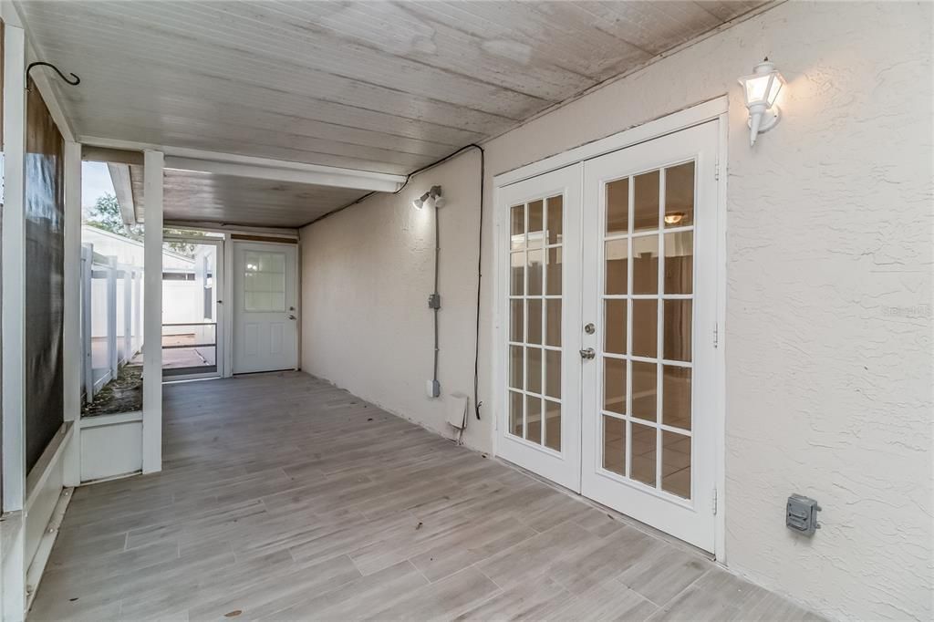 For Rent: $2,445 (4 beds, 2 baths, 1276 Square Feet)