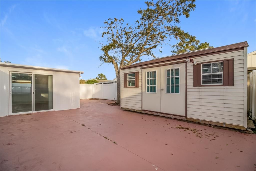 For Rent: $2,445 (4 beds, 2 baths, 1276 Square Feet)