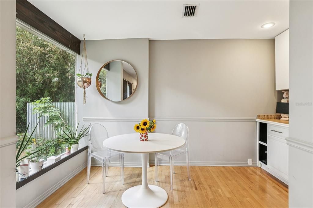 待售: $450,000 (3 贝兹, 1 浴室, 1252 平方英尺)