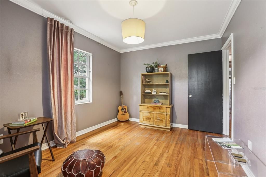 待售: $450,000 (3 贝兹, 1 浴室, 1252 平方英尺)