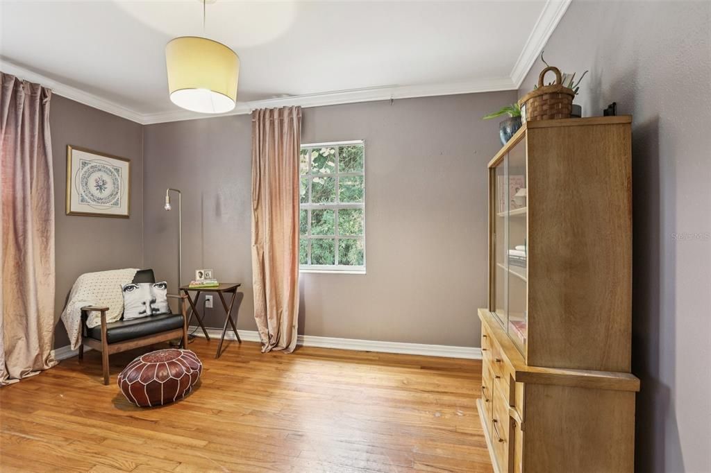 待售: $450,000 (3 贝兹, 1 浴室, 1252 平方英尺)